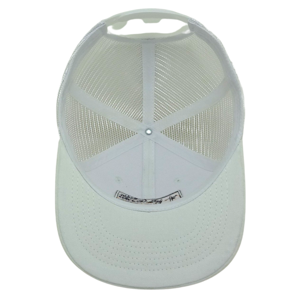Trucker Hat 6 Panels Custom Contrast Embroidered Logo Woven Patches White Mesh Structured Cap Plastic Single Breasted Buckle OEM 6