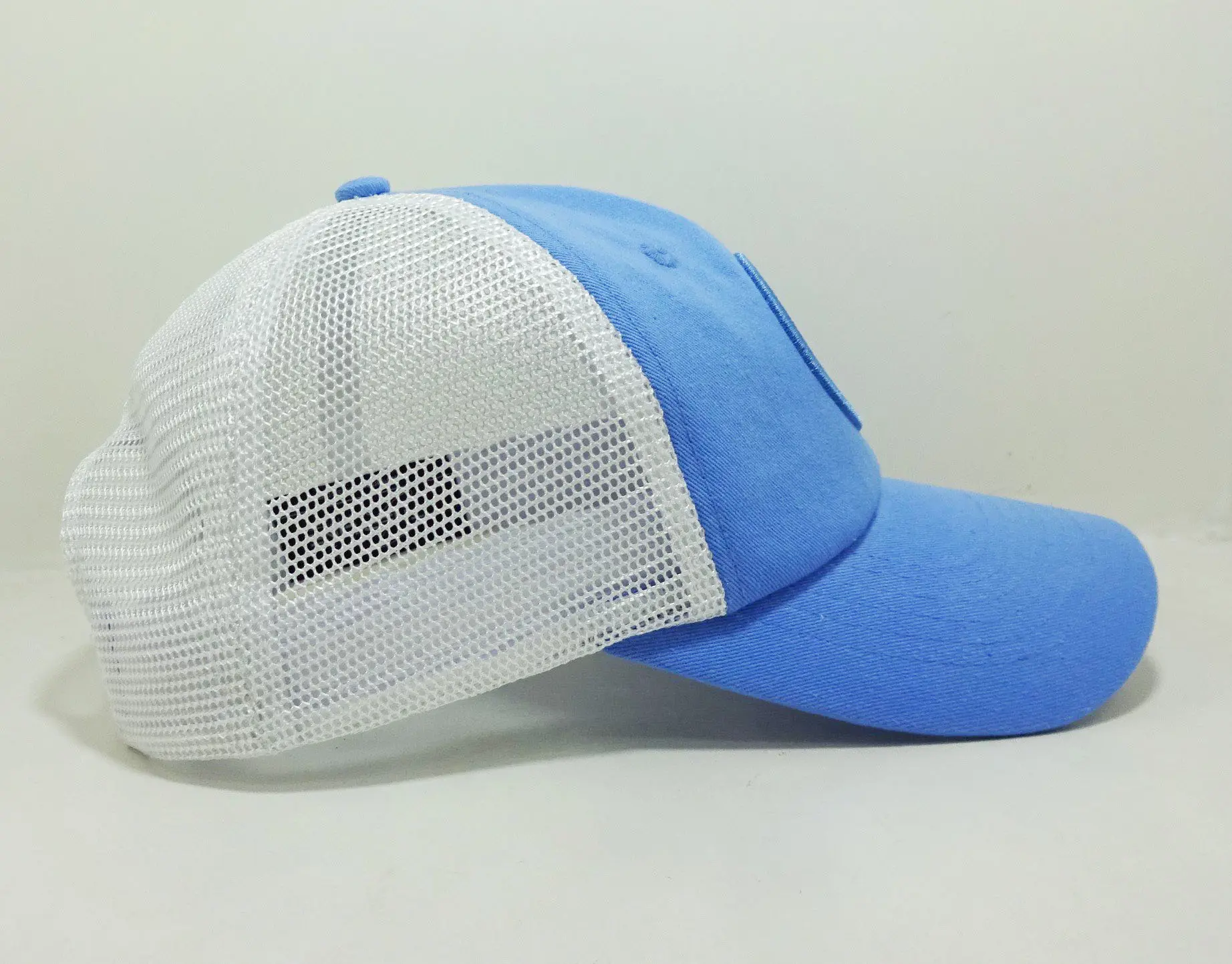 Unstructured Trucker Hats Woven Patch Logo Women and Men Sport Caps 6 Panels Curvel Brim USA Style in Vietnam Headwear 5