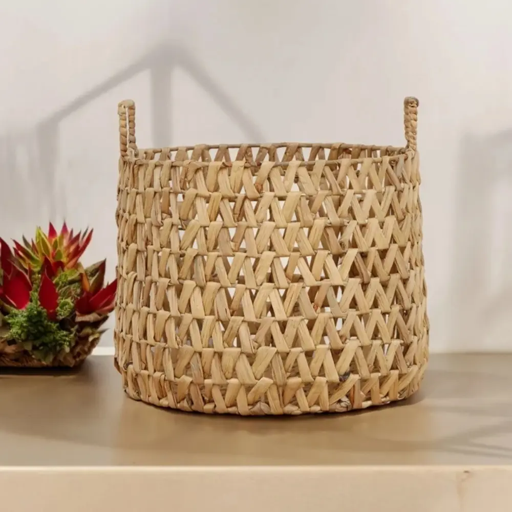 Wholesale Vietnamese Water Hyacinth Storage Baskets Durable Handwoven Eco-Friendly for Indoor and Outdoor Use 4