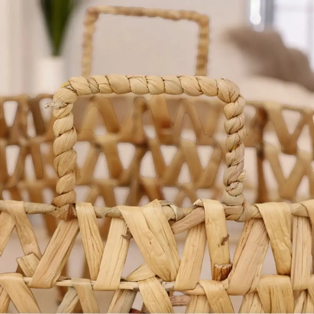 Wholesale Vietnamese Water Hyacinth Storage Baskets Durable Handwoven Eco-Friendly for Indoor and Outdoor Use 2