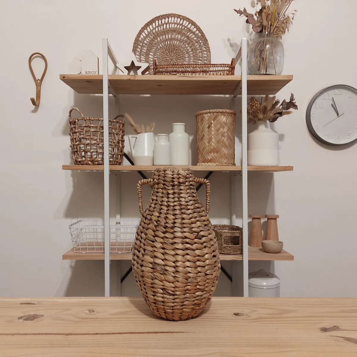 Vintage Water hyacinth vase with handle Made in Vietnam Eco-friendly material for home decor decoration Wholesale 6