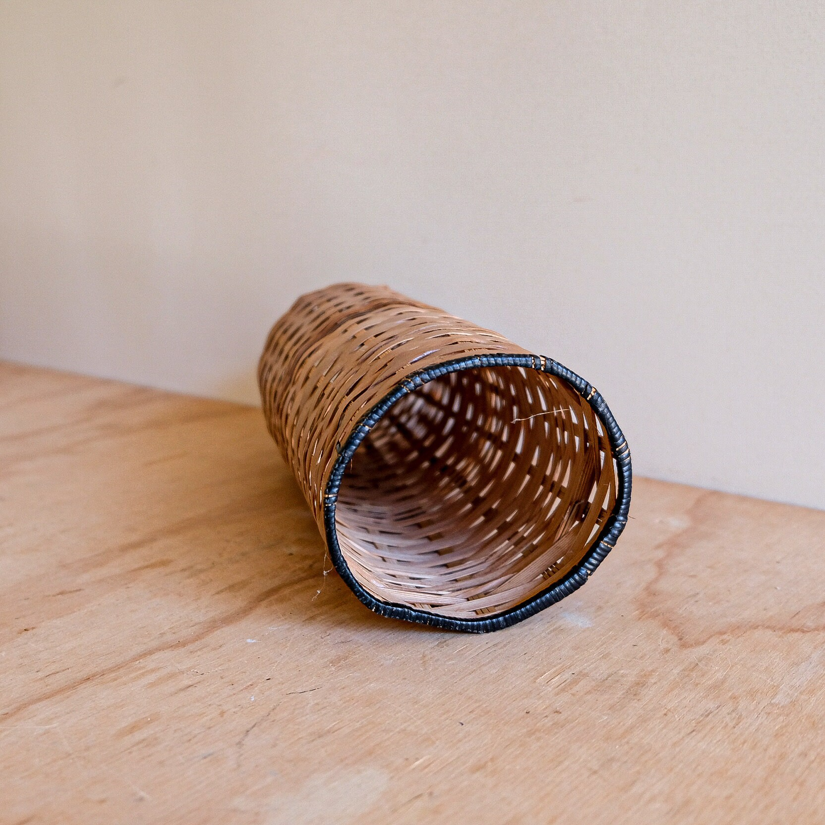 Vintage wicker decorative hollow vase Made in Vietnam Ecofriendly material for Home Decor and tableware Decoration Wholesale 4