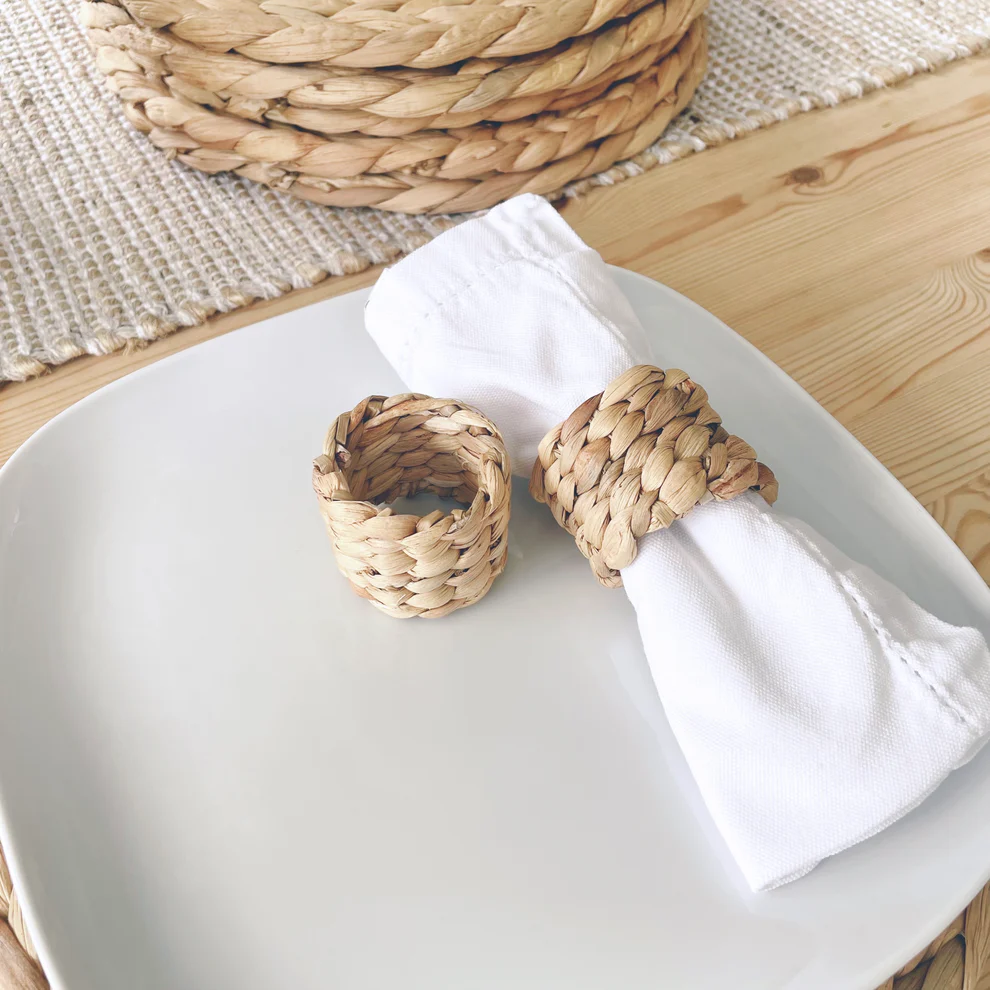 Water hyacinth napkin ring Made in Vietnam Eco-friendly material for home and tableware decoration Wholesale 5