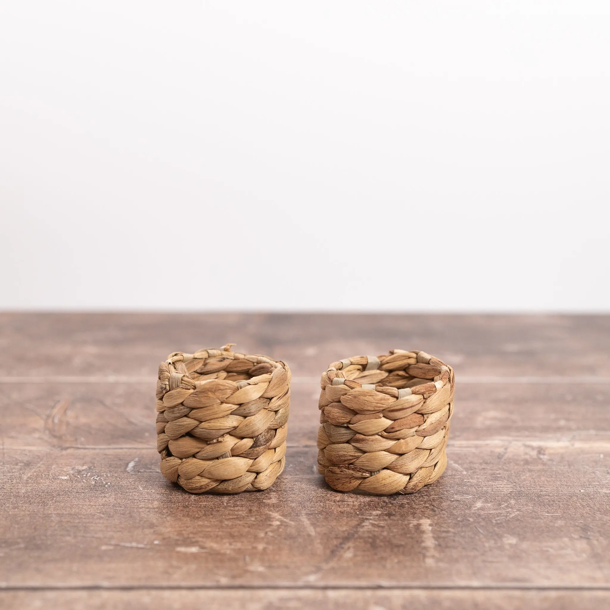 Water hyacinth napkin ring Made in Vietnam Eco-friendly material for home and tableware decoration Wholesale 1
