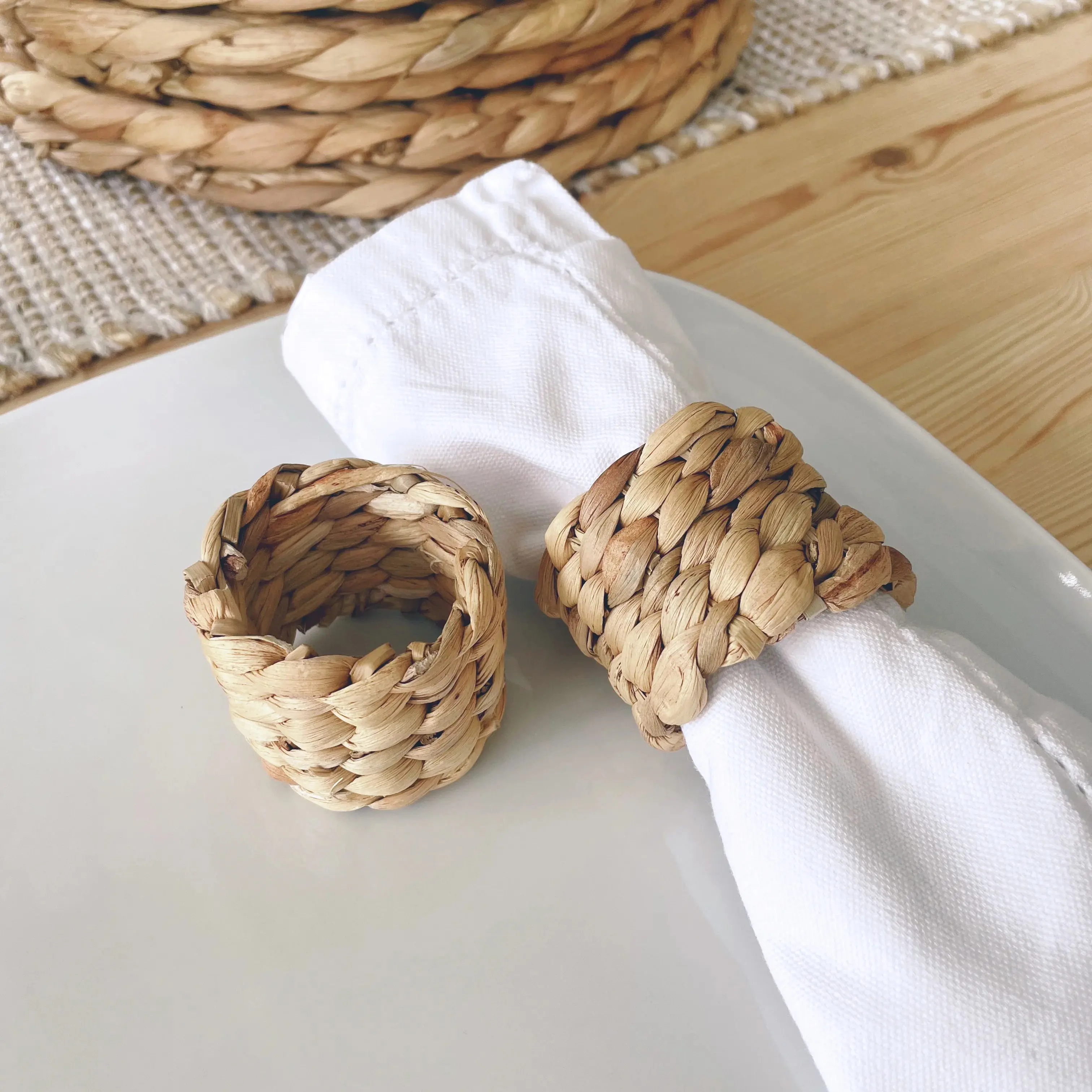Water hyacinth napkin ring Made in Vietnam Eco-friendly material for home and tableware decoration Wholesale 3