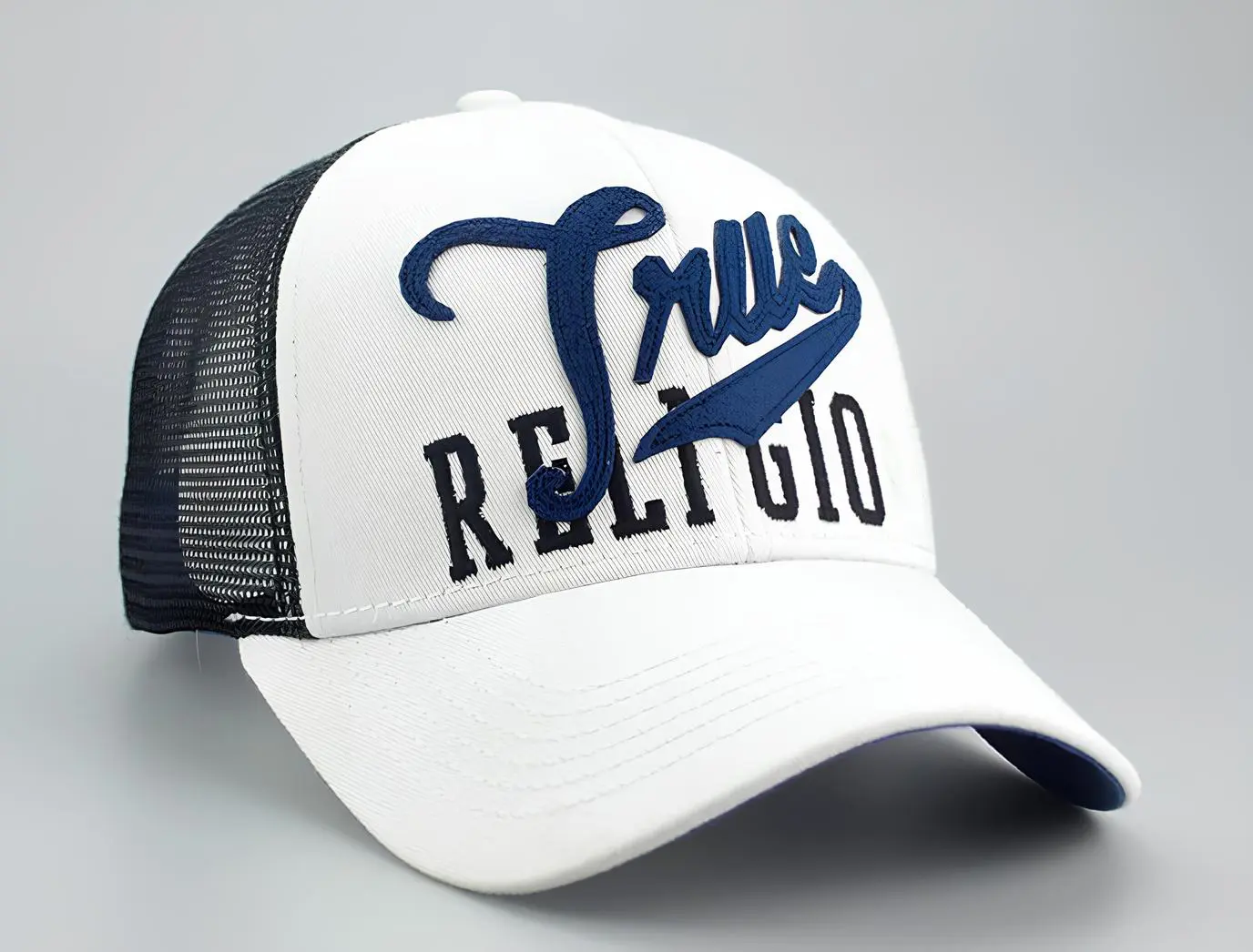 Wholesale 6 Panels Trucker Hat Custom Logo High Quality High Fashion Adjustable Size Sports Cap for Man Women Trucker Hat 2