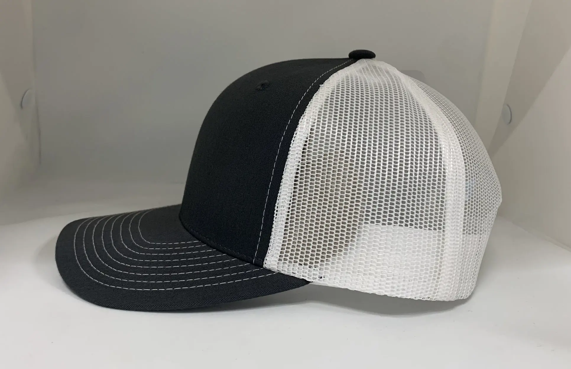Wholesale Black Trucker Hats White Mesh Small MOQ Custom Snapback Caps Vietnam Factory Promotional Hat Sport Dad Cap 3