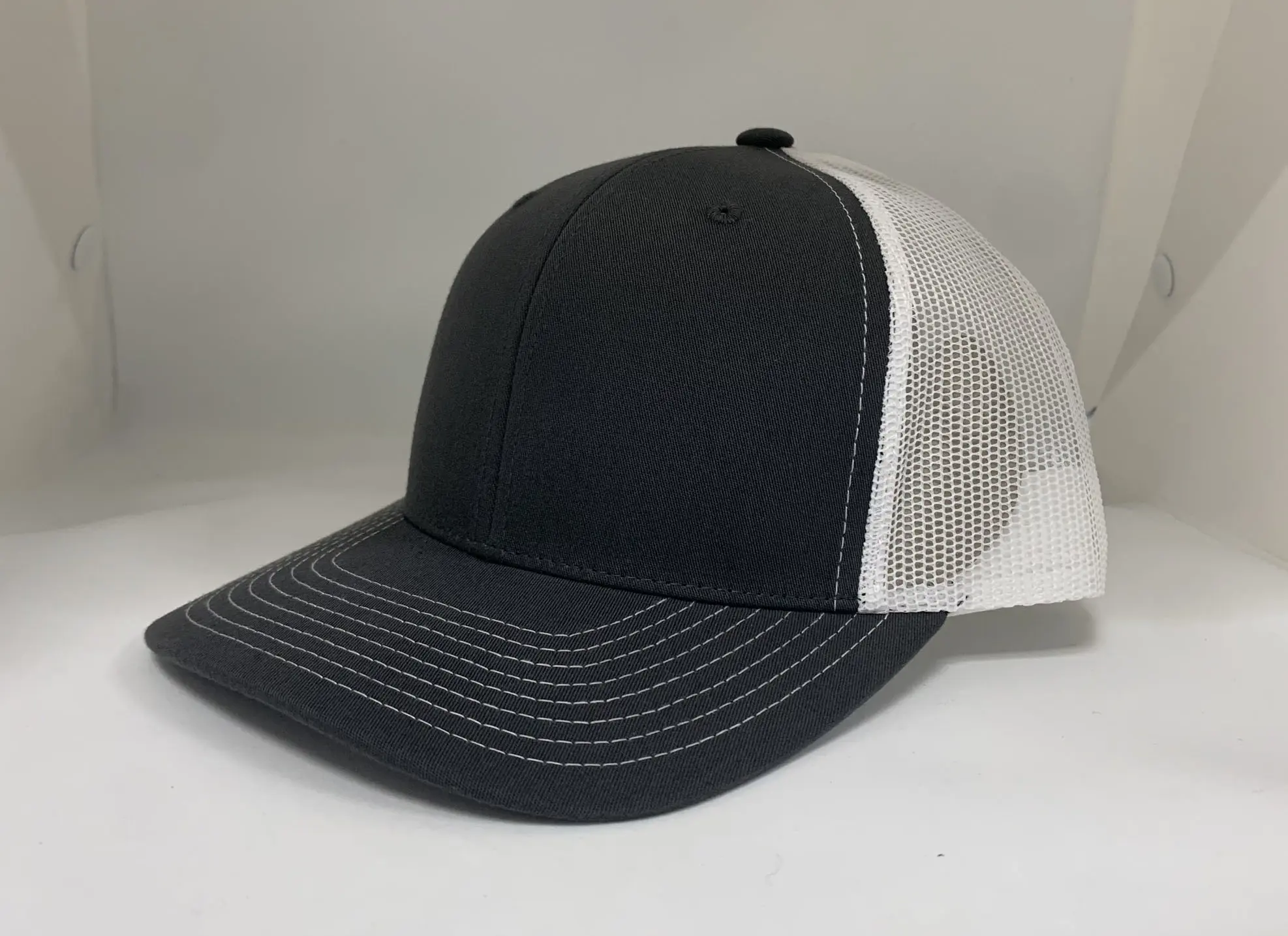 Wholesale Black Trucker Hats White Mesh Small MOQ Custom Snapback Caps Vietnam Factory Promotional Hat Sport Dad Cap 2