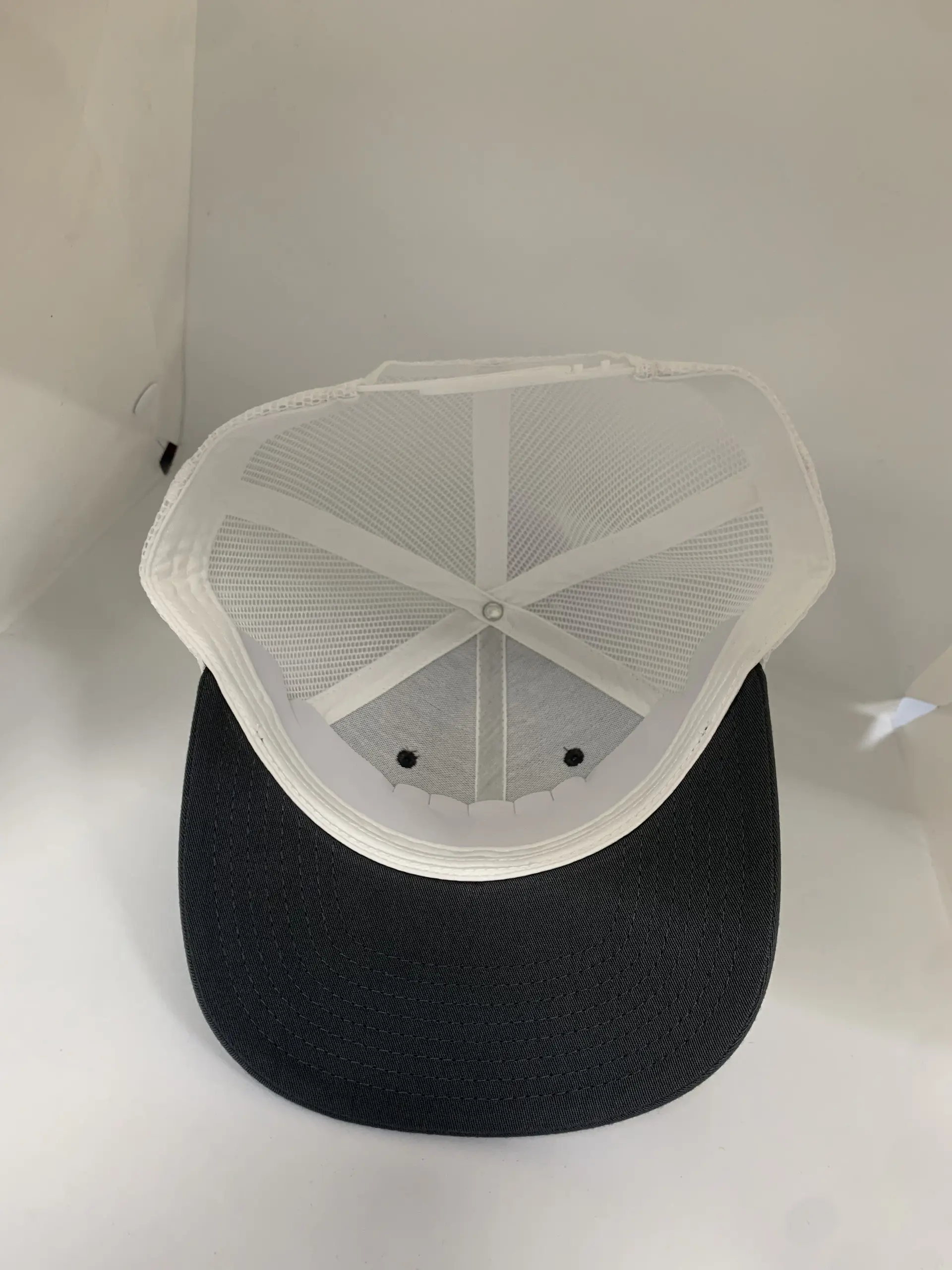 Wholesale Black Trucker Hats White Mesh Small MOQ Custom Snapback Caps Vietnam Factory Promotional Hat Sport Dad Cap 4