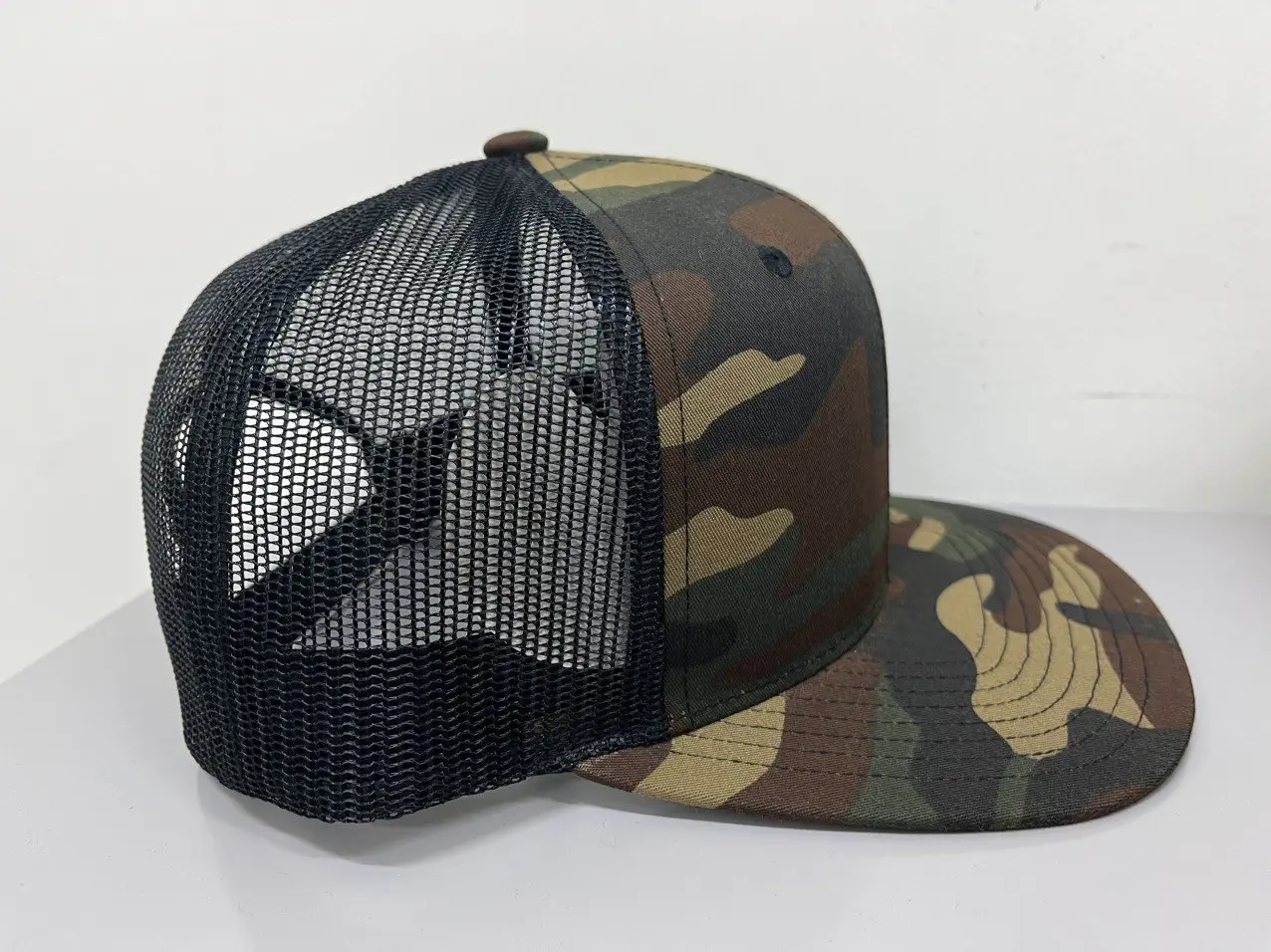 Wholesale Blank Trucker Hat High Quality Custom Logo Promotional Sports Cap Camo Hat for Men Women in Vietnam Factory 2