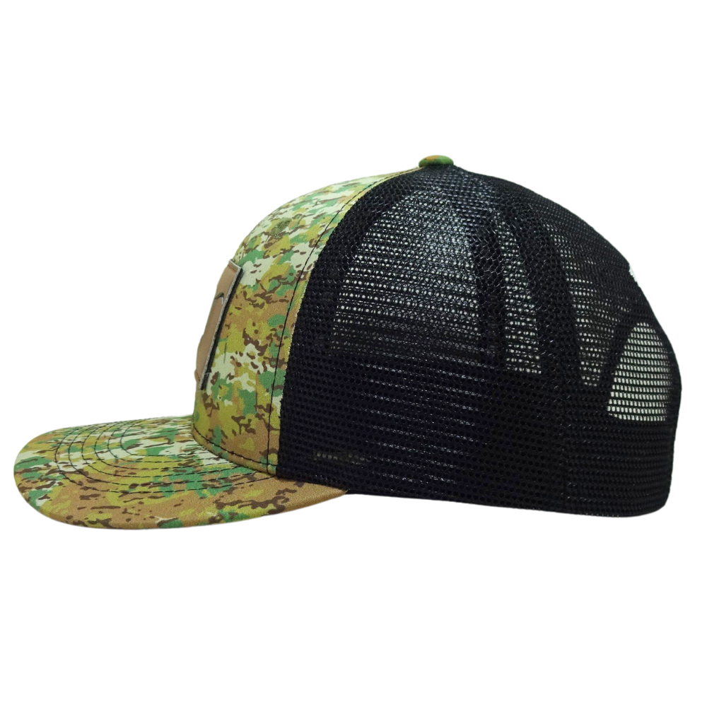Wholesale Camouflage Leather Logo Patch 6 Panel Trucker Cap Black Mesh Contrast Stitching Thread Single Breasted Buckle All Ages 4