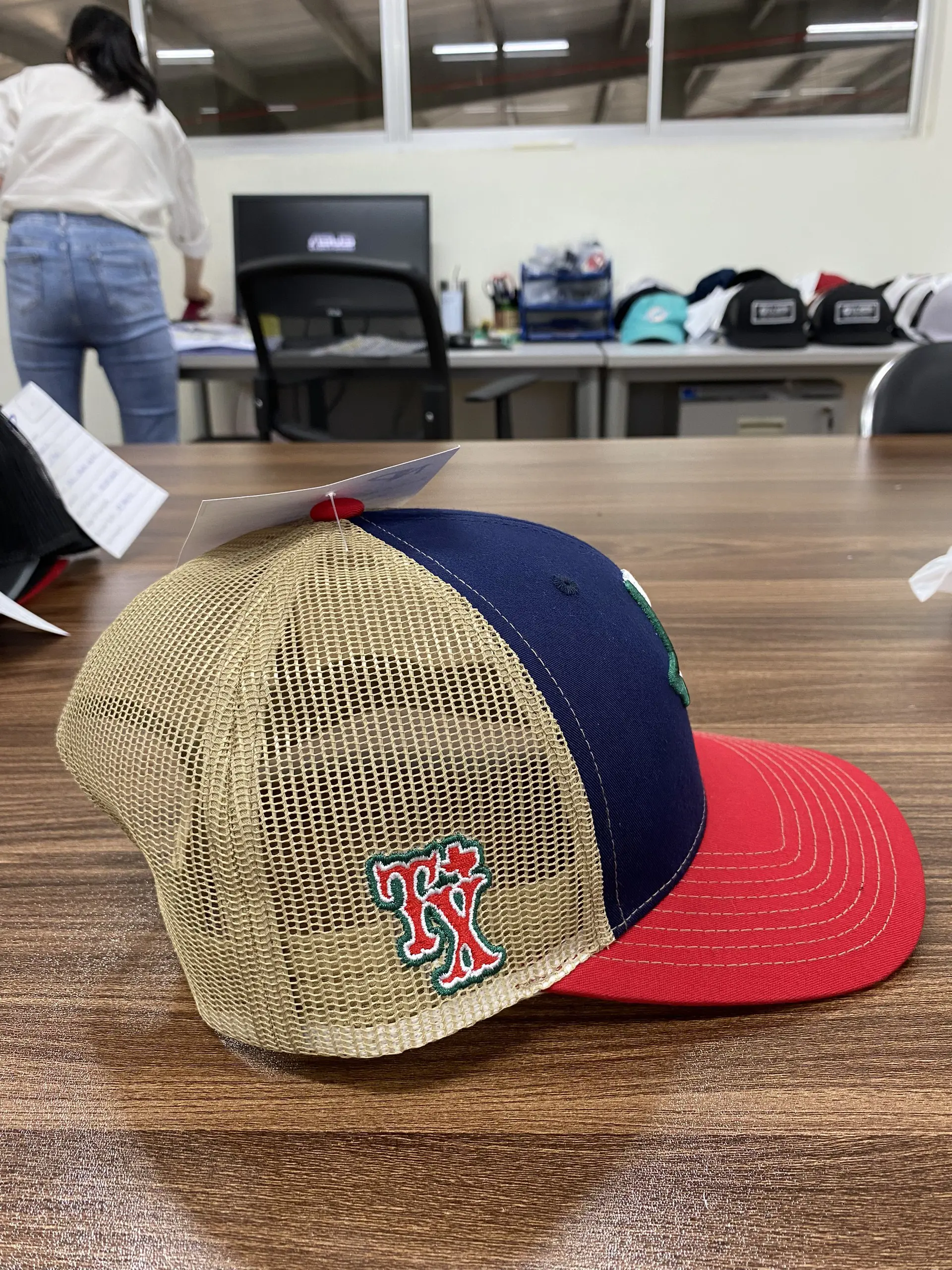 Wholesale Custom 3D Embroidery Logo Trucker Hats Gorras Men Sport Caps Two Tone Custom Brand Name Caps Snapback Cap 4