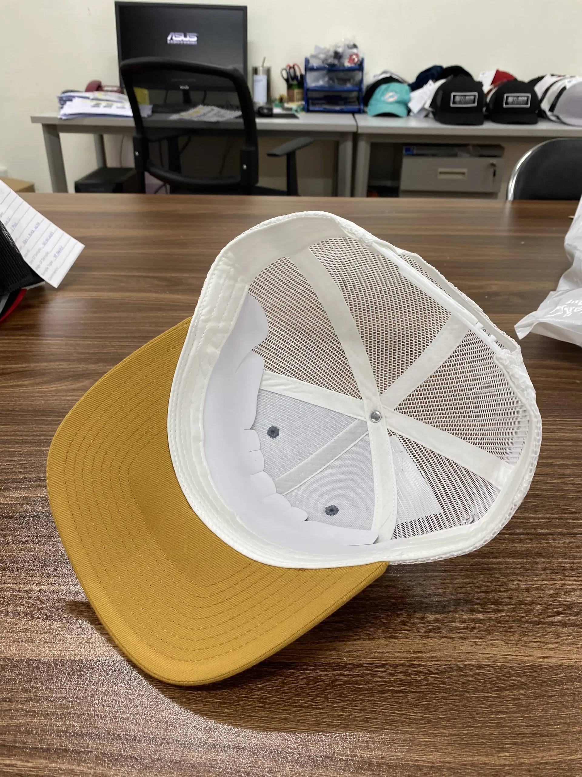 Wholesale Custom 3D Embroidery Logo Trucker Hats Gorras Men Sport Caps Two Tone Custom Brand Name Caps Snapback Cap 7