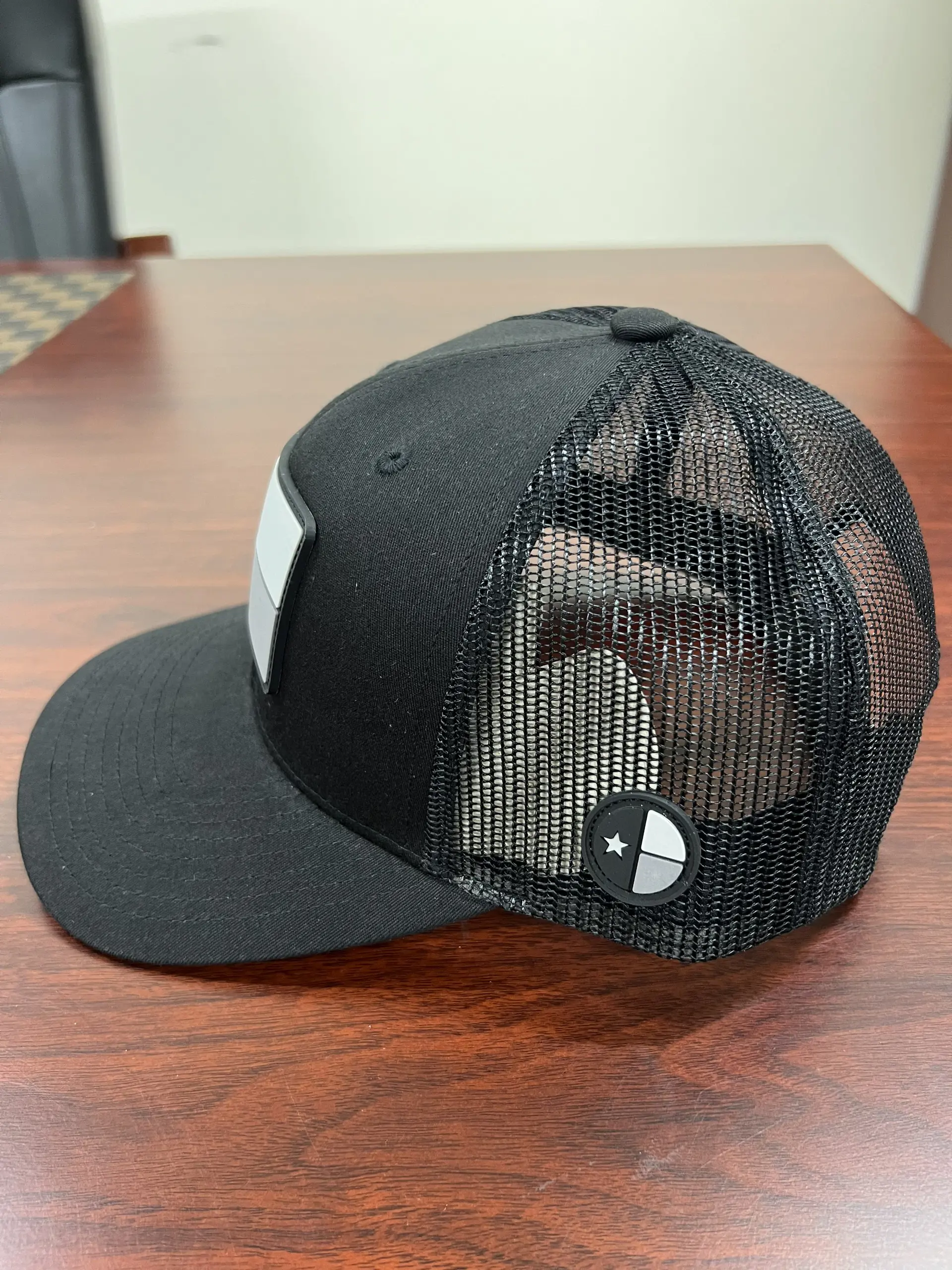 Wholesale Custom 3D Rubber Patch Logo Trucker Hat Snapback Caps Promotional Brand for Business Cap Vietnam Factory 5
