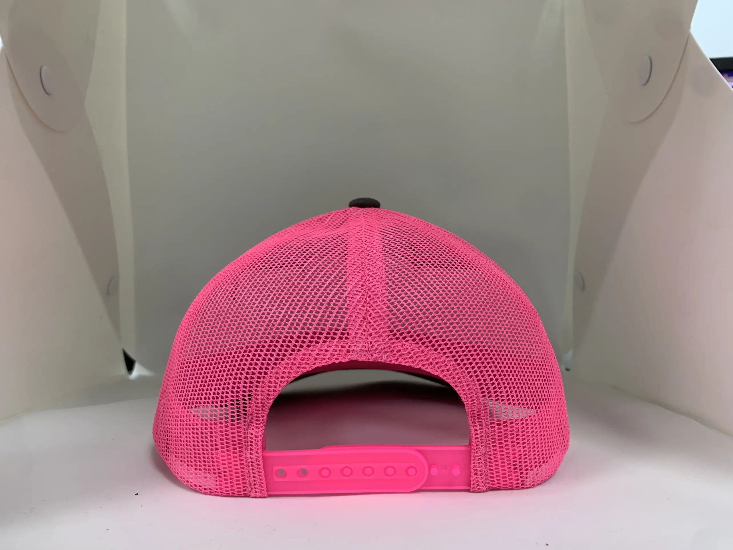 Wholesale Dark Gray/Pink Trucker Hats Custom Snapback Caps Hat Custom Design Logo Vietnam Promotional Hat Sports Cap for Man 5