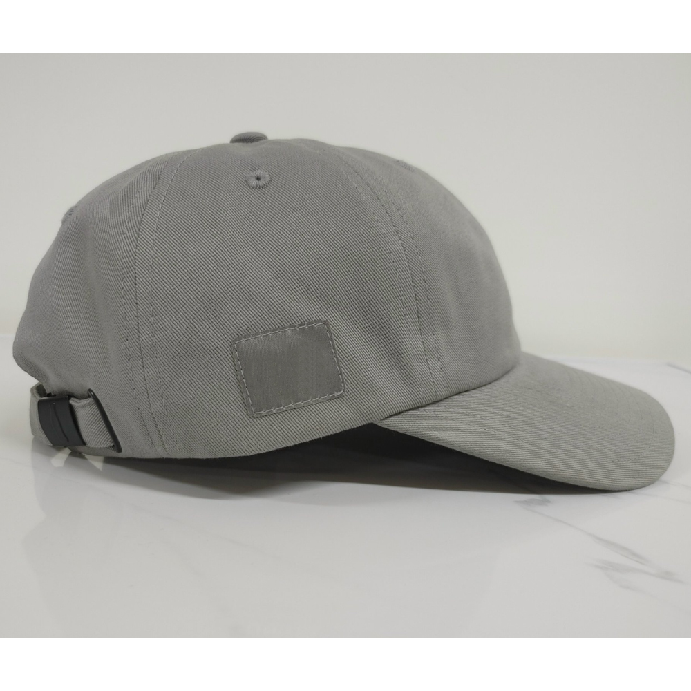 Wholesale High Quality Baseball Caps 6 Panels Embroidered Logo Slightly Curved Adjustable Plastic Strapback Vietnam Headwear OEM 4