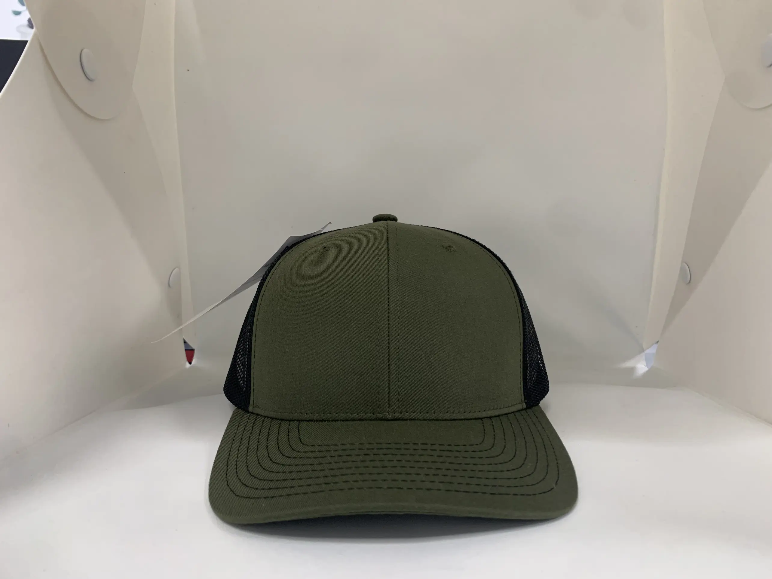 Wholesale High Quality Blank Olive/ Black Trucker Hats Men Sport Caps 6 Panels for Promotional Brand Name in Vietnam 4