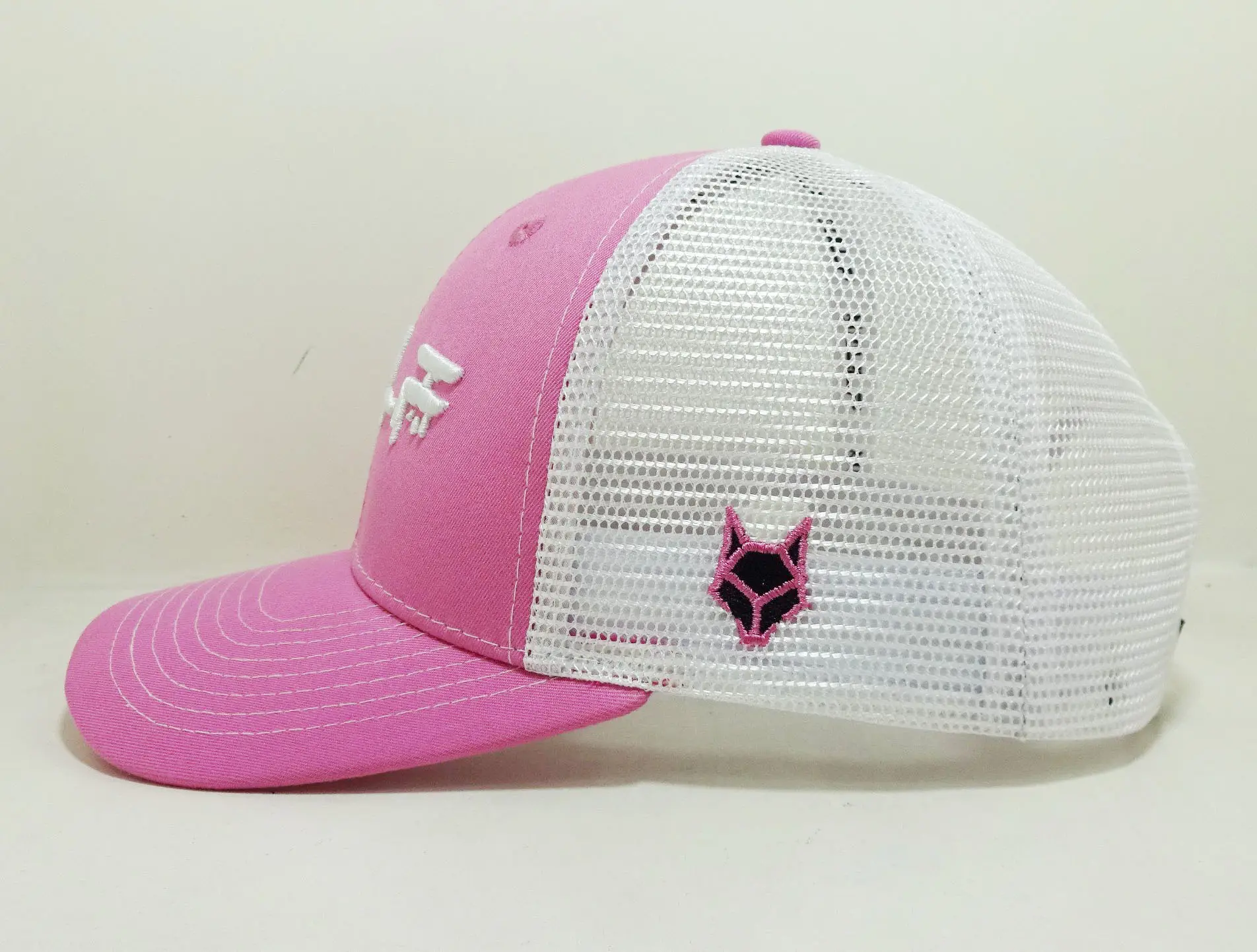 Wholesale High Quality Trucker Hats 6 Panels 3D Embroidery Logo Custom Makes Men and Women Sport Snapback Cap 3