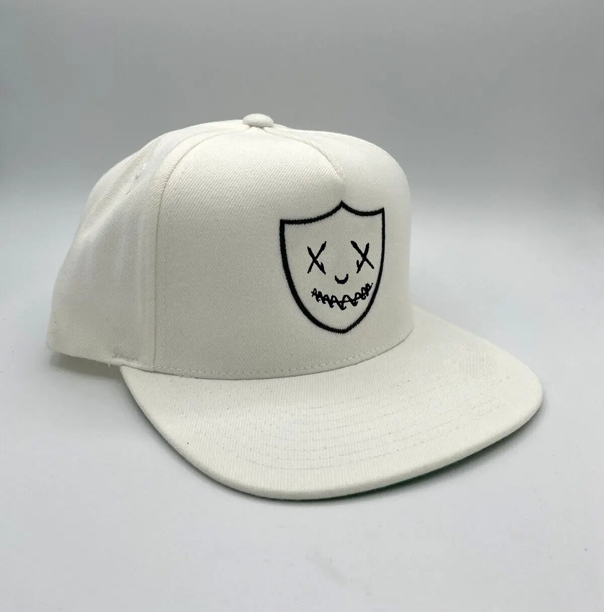 Wholesale Hiphop Flat Visor Snapback Cap with Custom Logo High Quality 5 Panel Adjustable Size Sports Cap for All Seasons 3