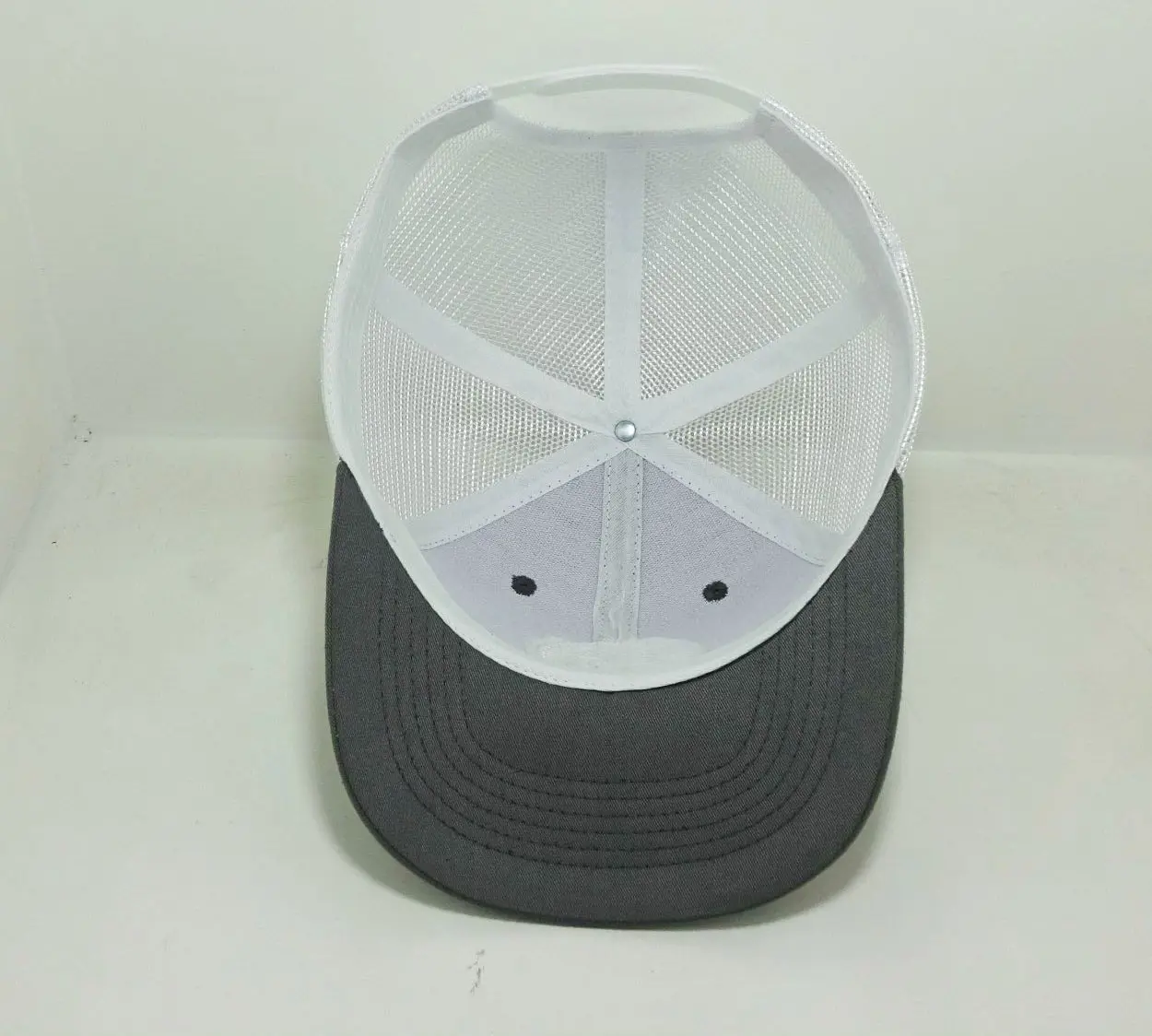 Wholesale Leather Patch Logo Trucker Hat Customization Cap for Man Trucker Hats Snapback Cap for Men 5